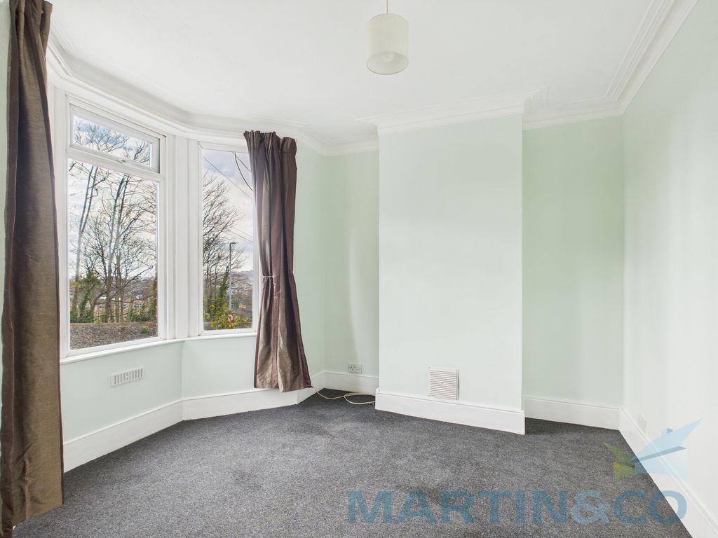 Property photo 1 of 15 Living Room