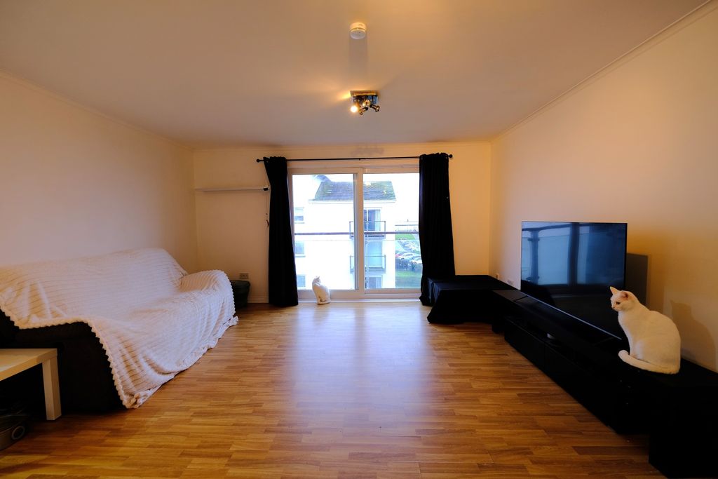 Property photo 3 of 21 Image 2