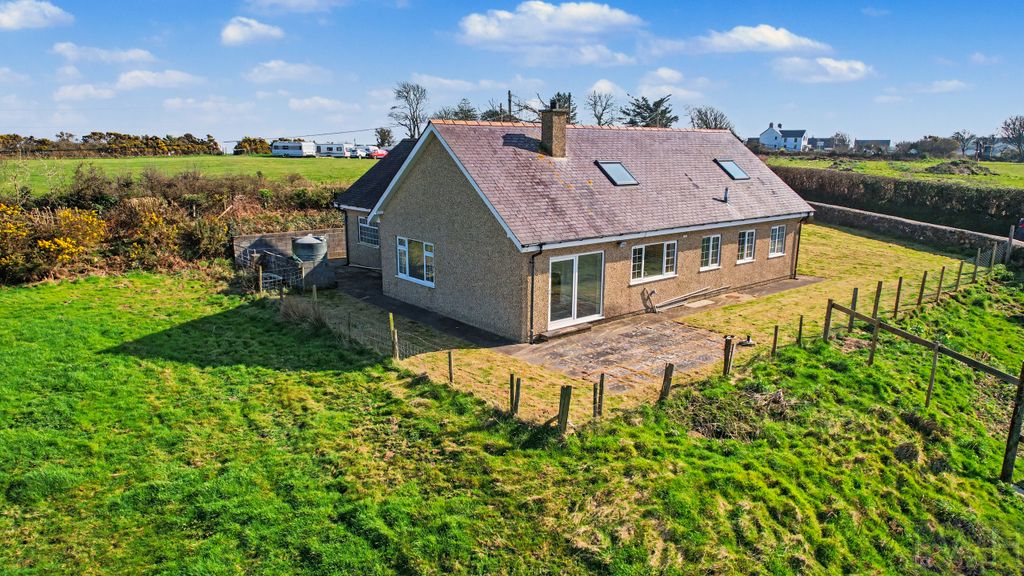 Property photo 3 of 24 Terrace