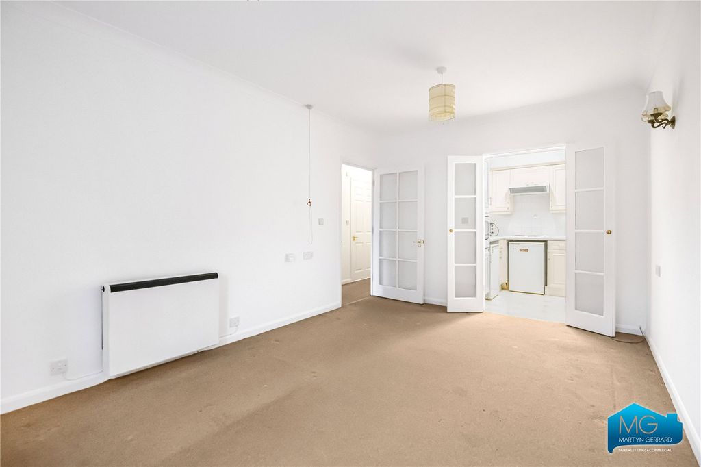 Property photo 3 of 12 Picture No. 17