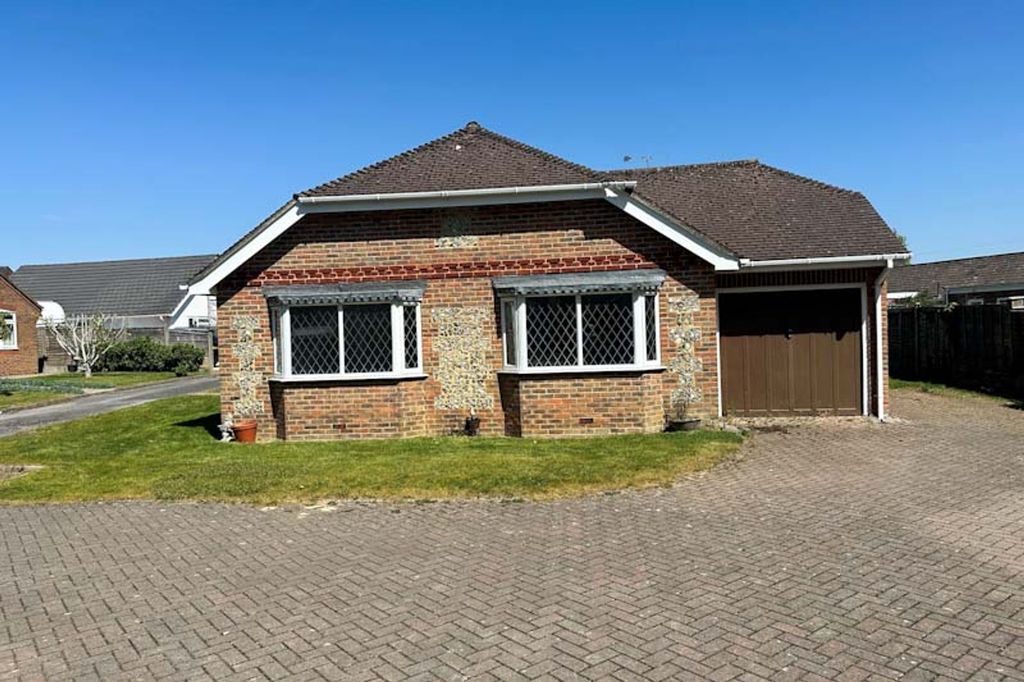 Property photo 1 of 27