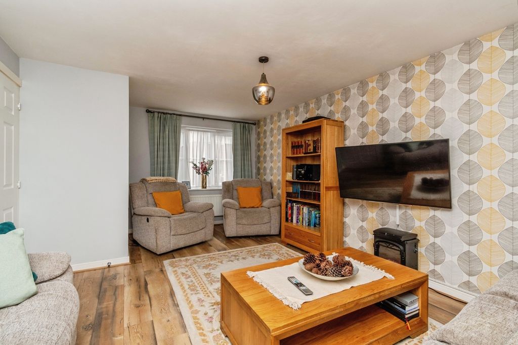 Property photo 2 of 20 Pbox-Img.Jpg