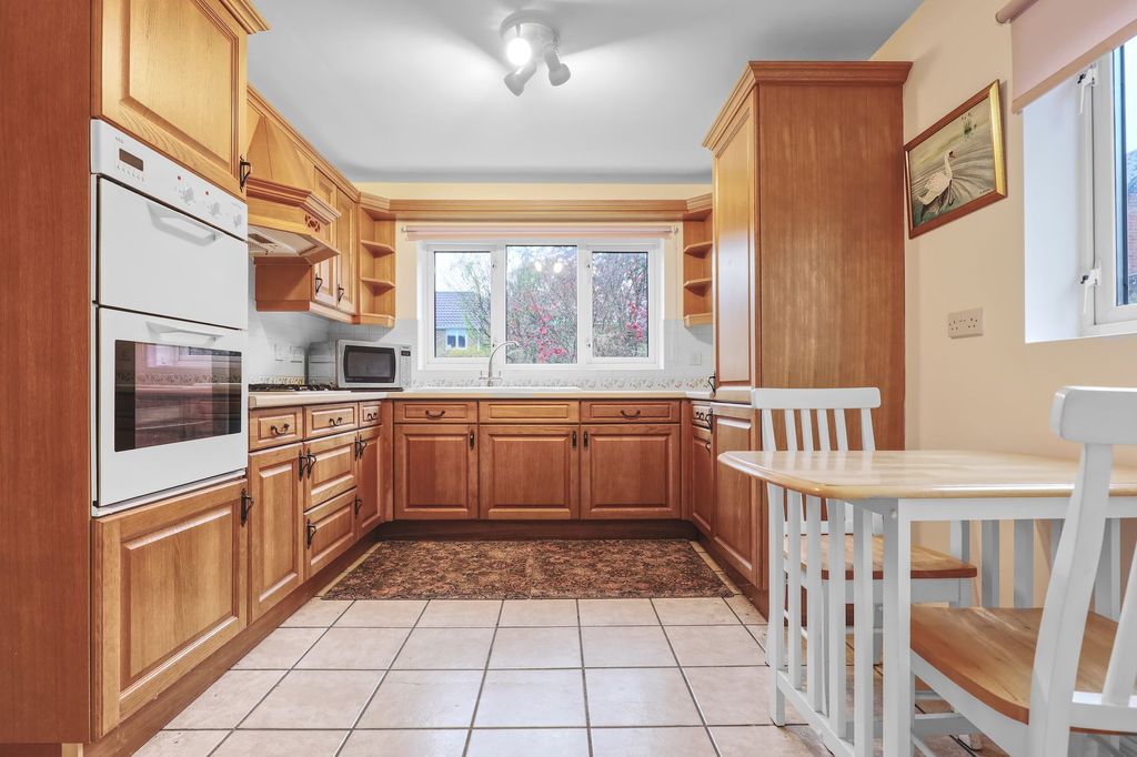 Property photo 3 of 17