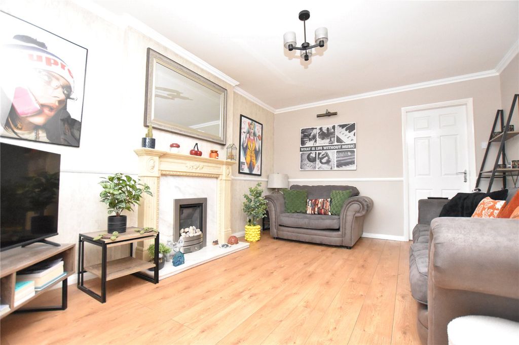 Property photo 3 of 15 Picture No. 11