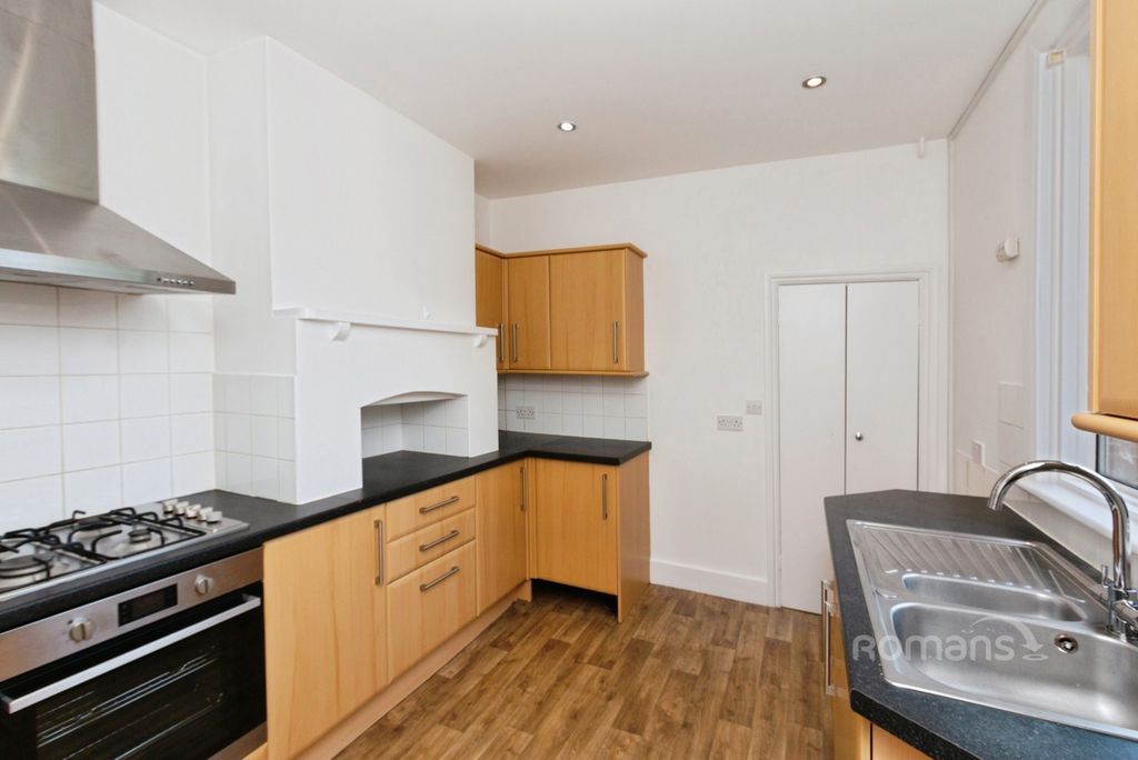 Property photo 2 of 12 Pbox-Img.Jpg