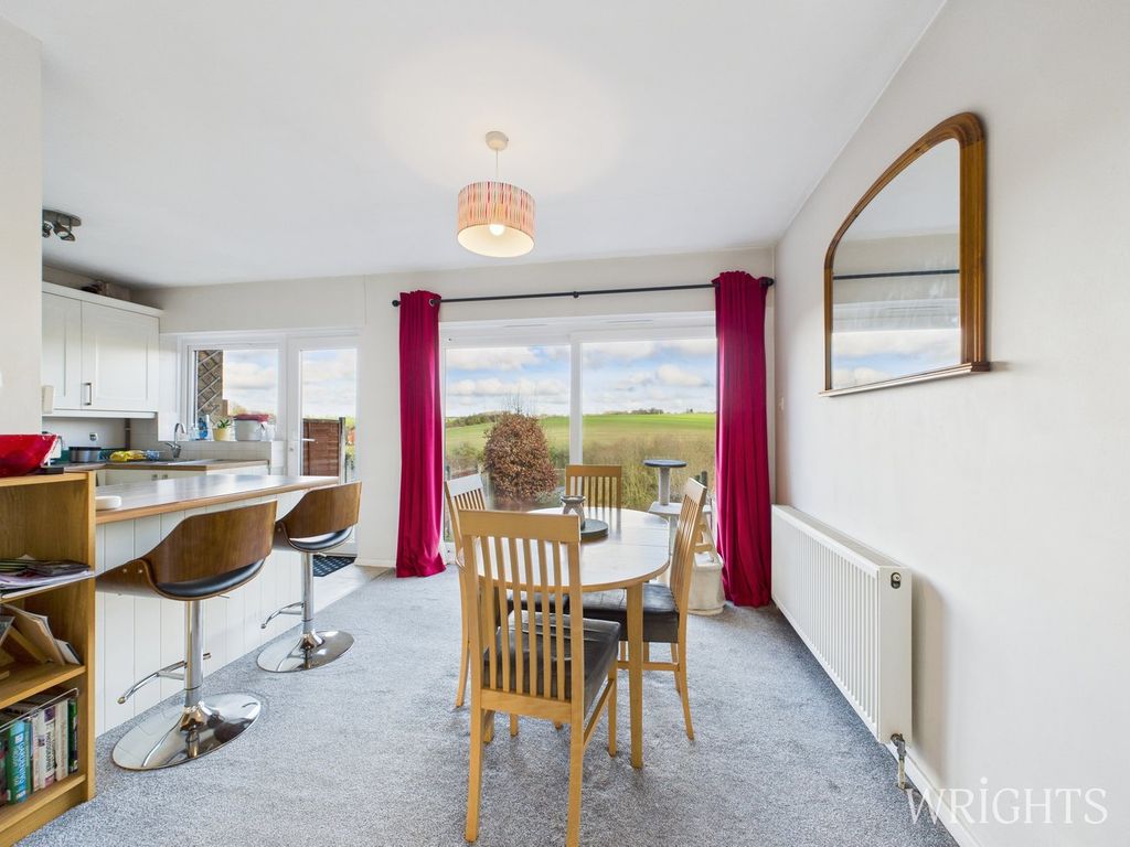 Property photo 3 of 26