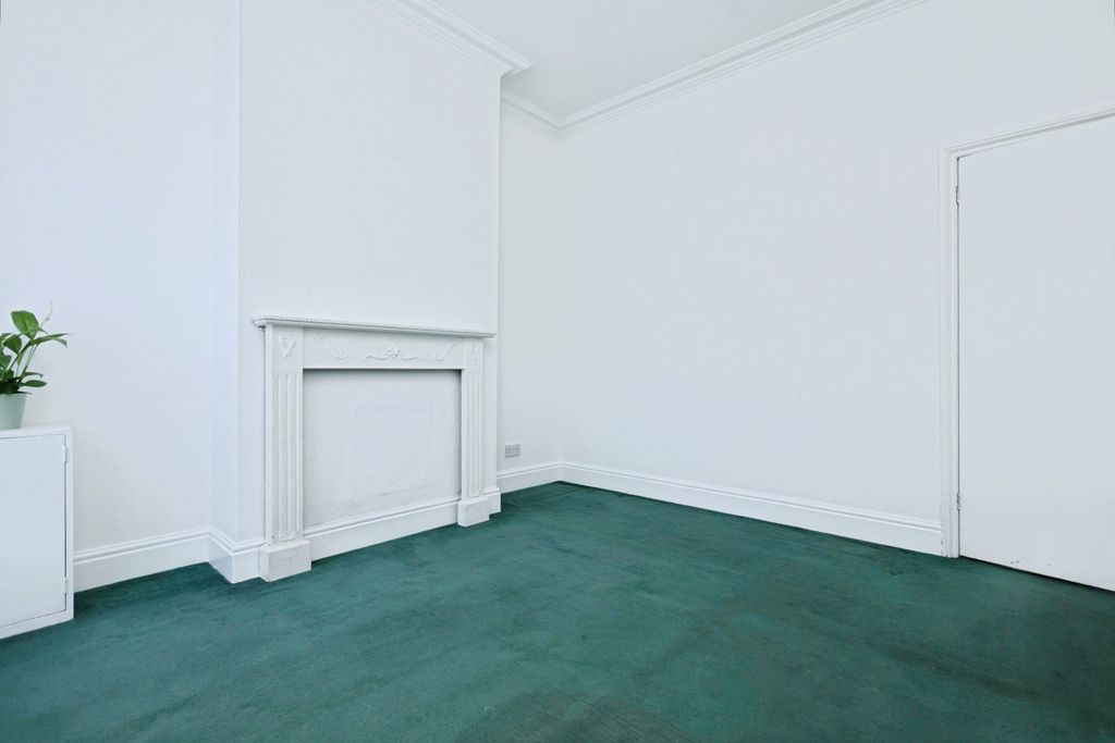 Property photo 3 of 16 Pbox-Img.Jpg