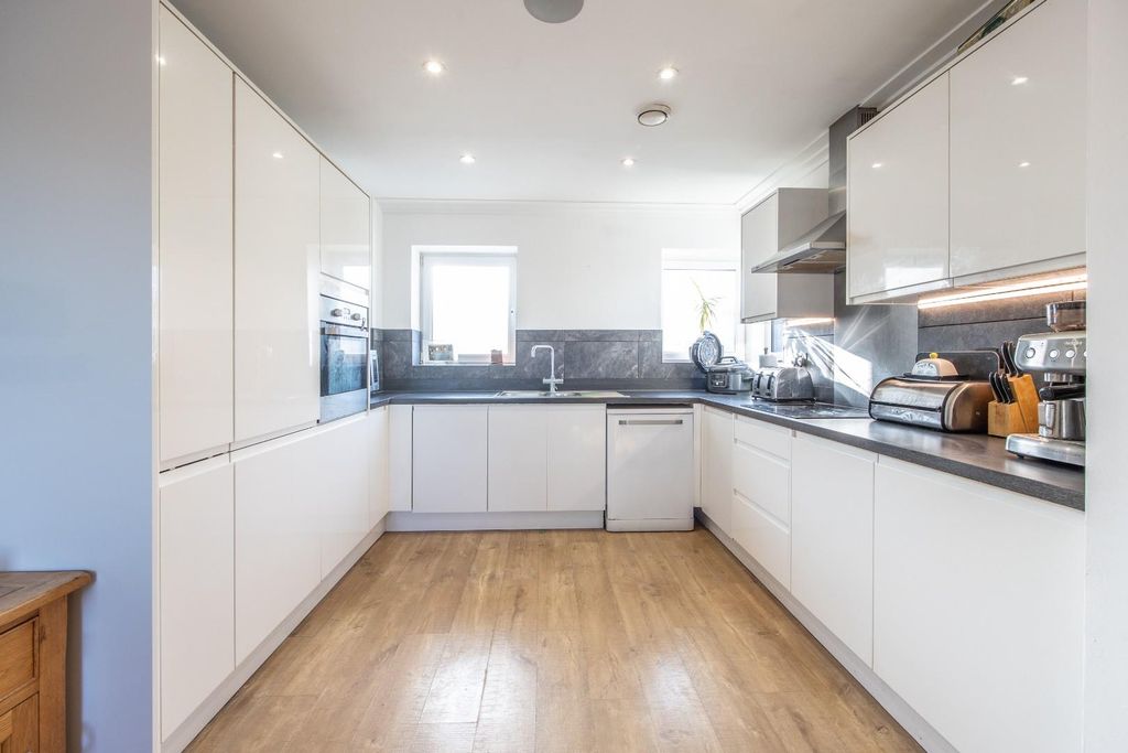 Property photo 3 of 13 Kitchen