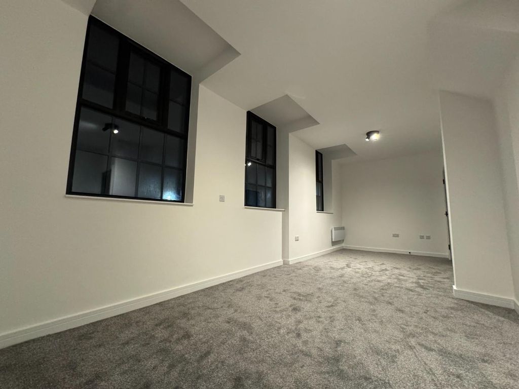 Property photo 2 of 10 Living Room.Jpg