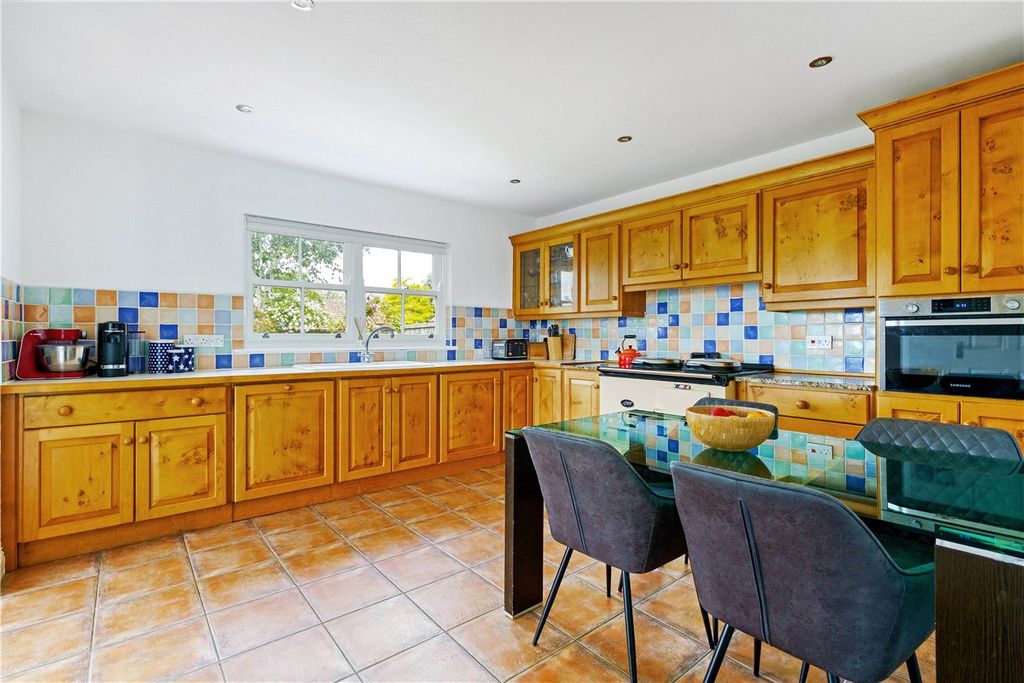 Property photo 3 of 22 Picture No. 09
