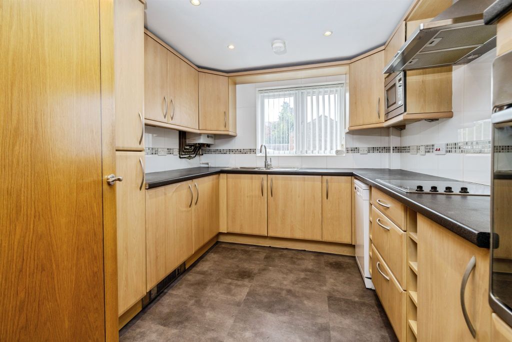 Property photo 2 of 11