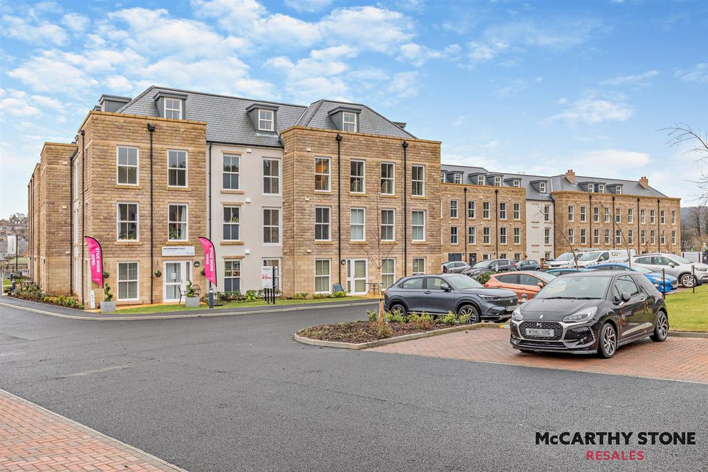 Property photo 1 of 29 Devonshire Place