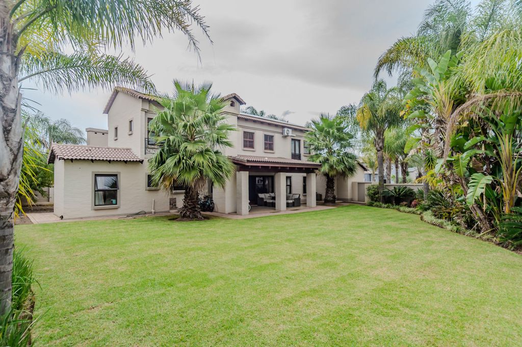 Property photo 2 of 62 Cn1733003