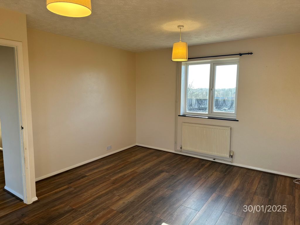Property photo 3 of 8 Img_3447