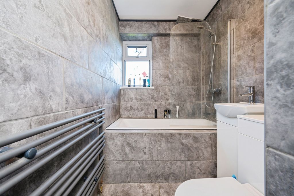 Property photo 2 of 20 Pbox-Img.Jpg