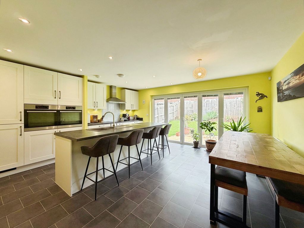 Property photo 2 of 45