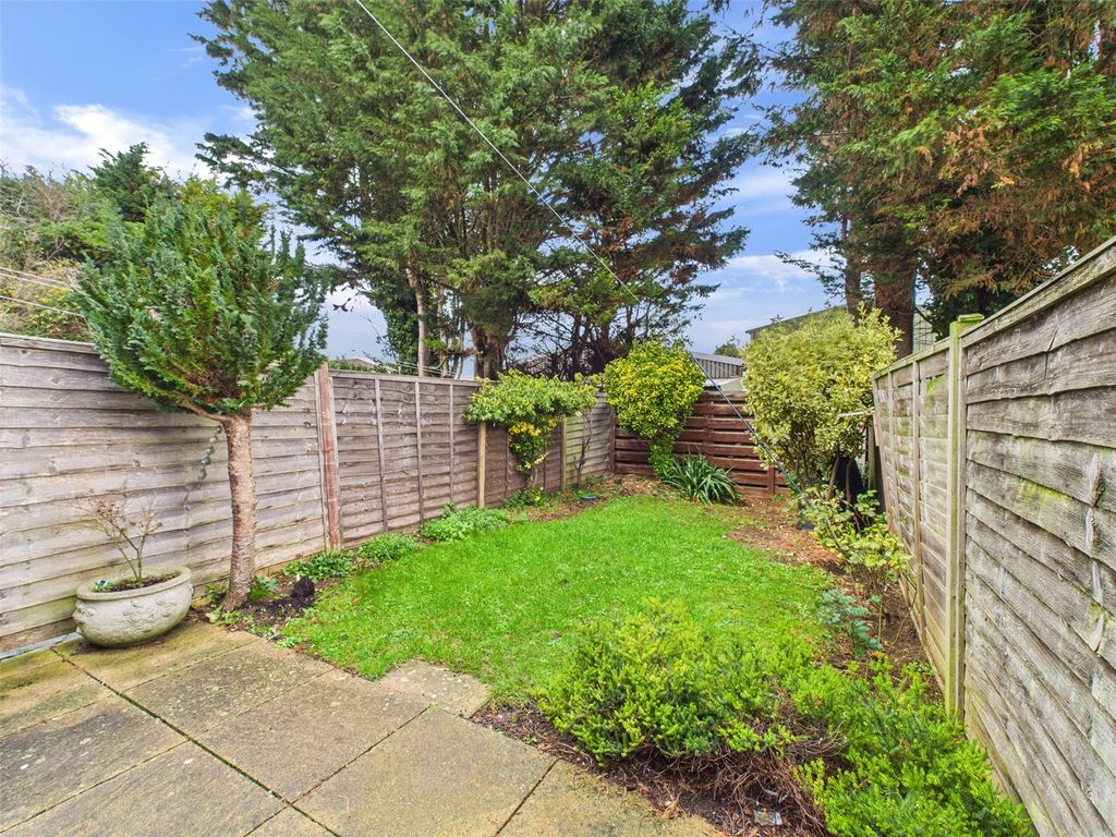 Property photo 2 of 14 Garden