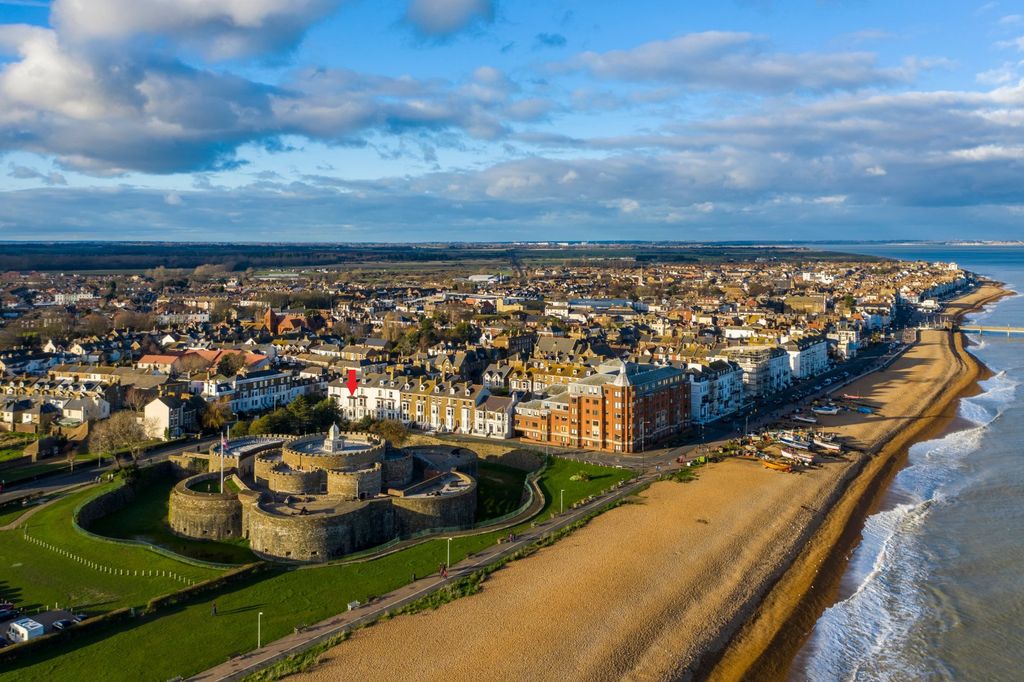 Property photo 1 of 9 Picture No. 15