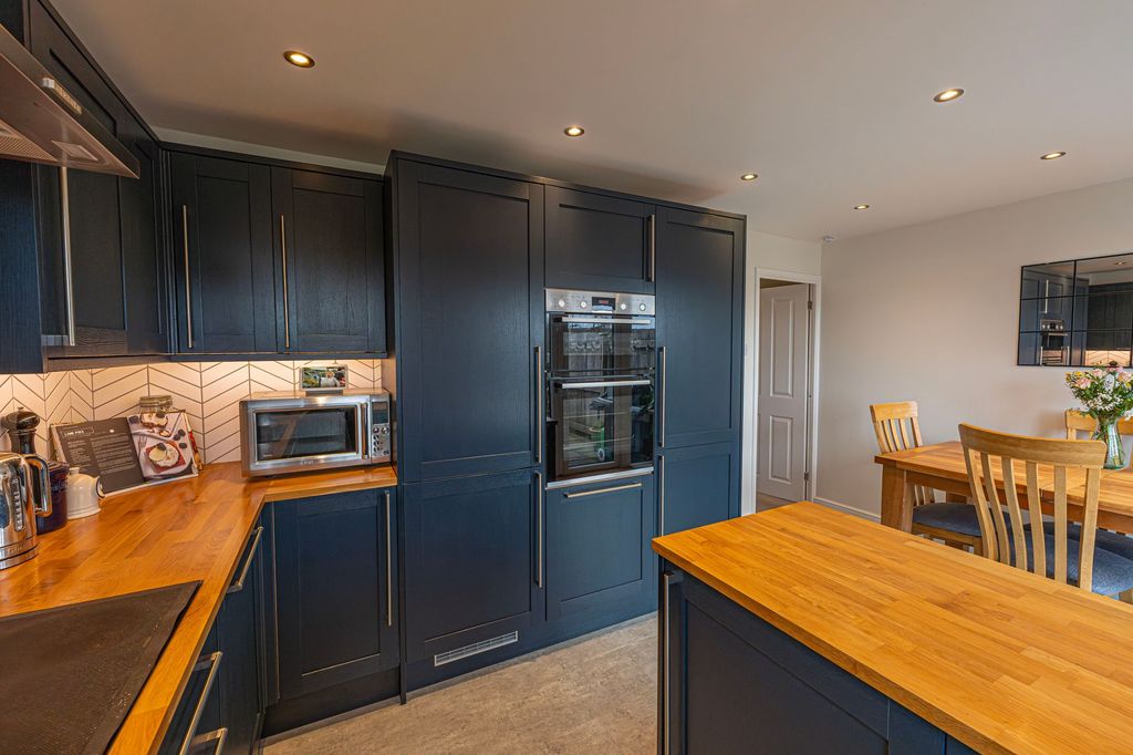 Additional image 6 of 3 bed link detached house for saleWalnut Drive, Caerleon NP18
