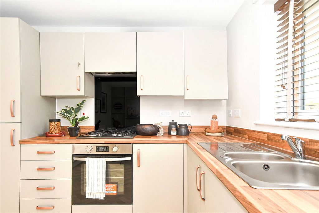 Property photo 3 of 10 Picture No. 04