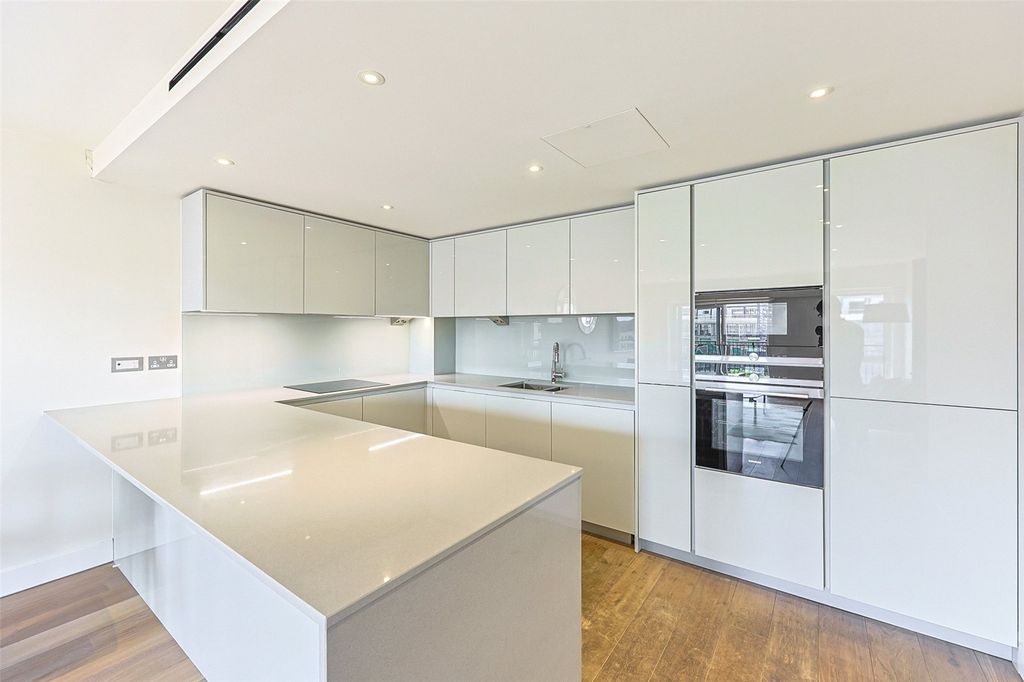 Property photo 3 of 19 Picture No. 07