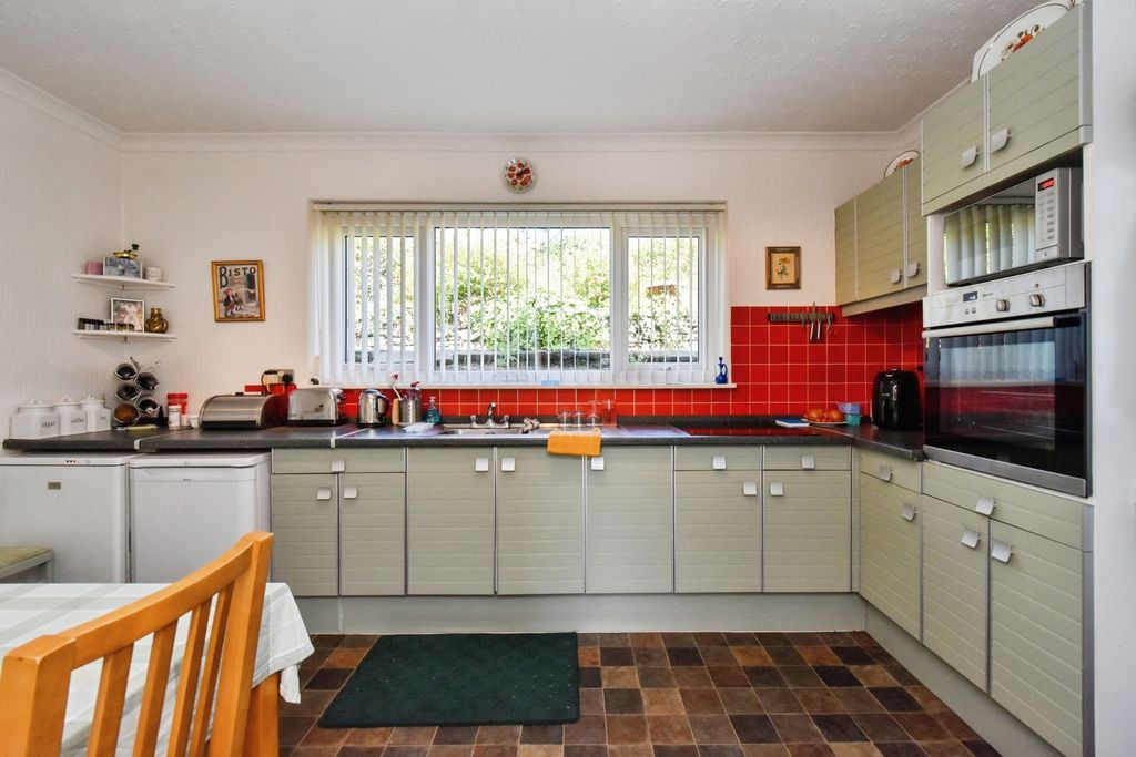 Property photo 2 of 29 Photo
