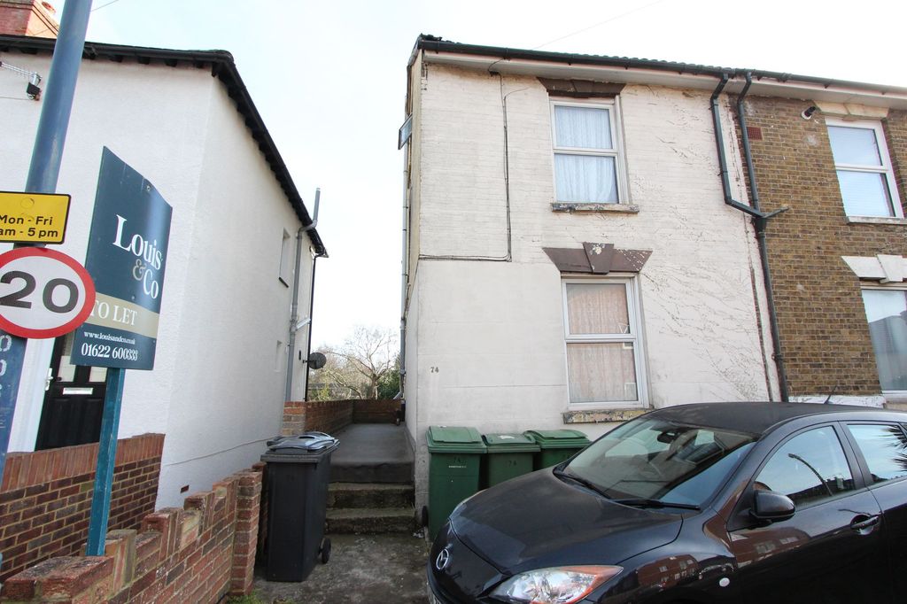 Property photo 1 of 3