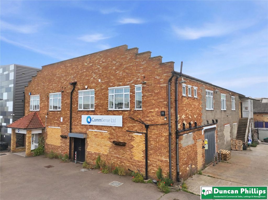 Property photo 2 of 36 Picture No. 01