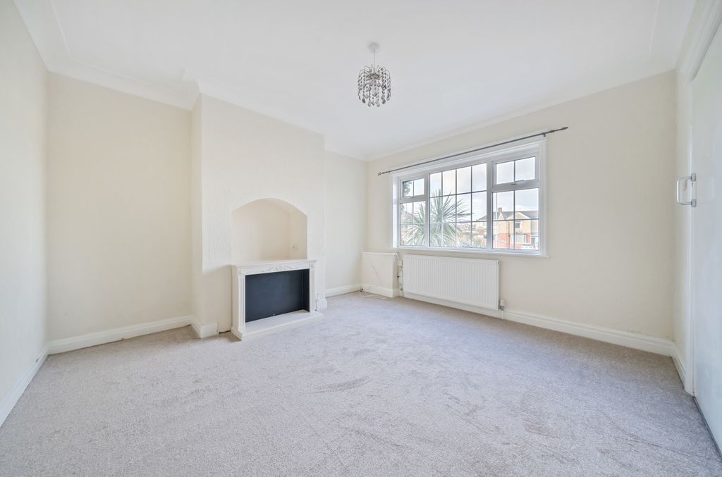 Property photo 2 of 12 1077404 (1).Jpg