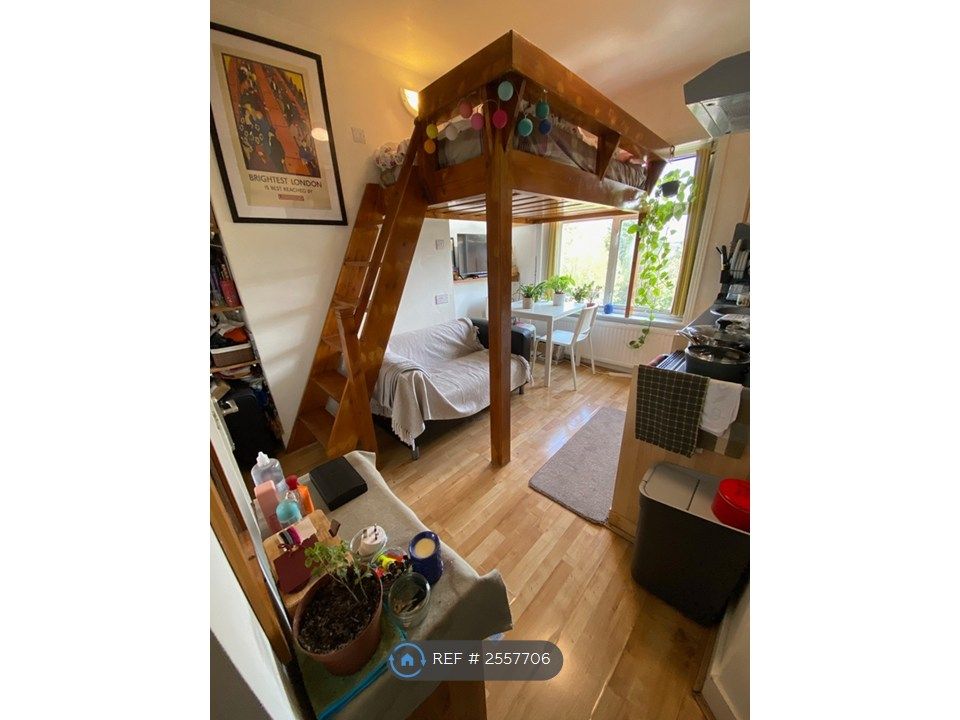 Property photo 1 of 18 Living Area