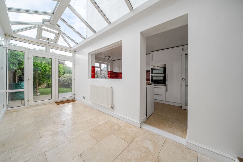 Property photo 2 of 21 1318715-9-687E219...