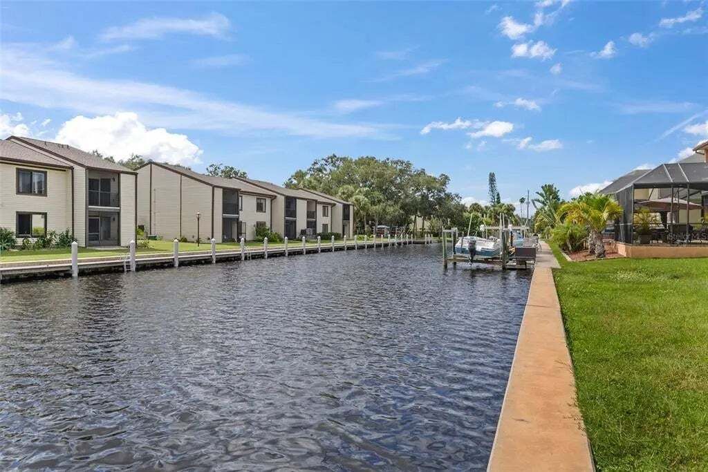 Property photo 2 of 16 <Alttext/>