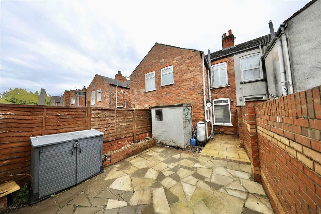 Property photo 3 of 17 Outside