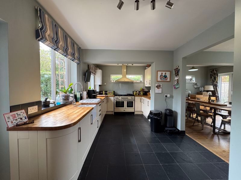 Property photo 3 of 29 Kitchen/Dining Room