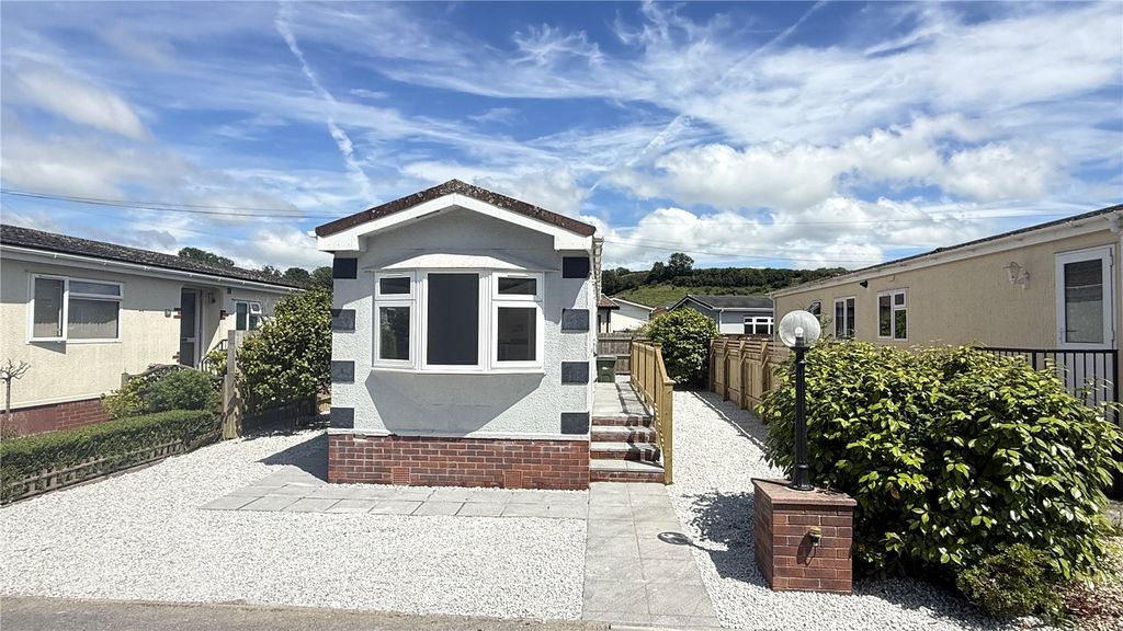 Property photo 1 of 18 Picture No. 02