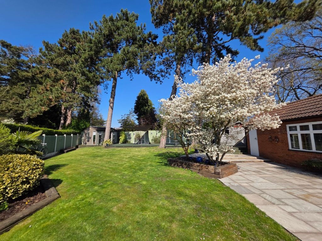 Property photo 2 of 35