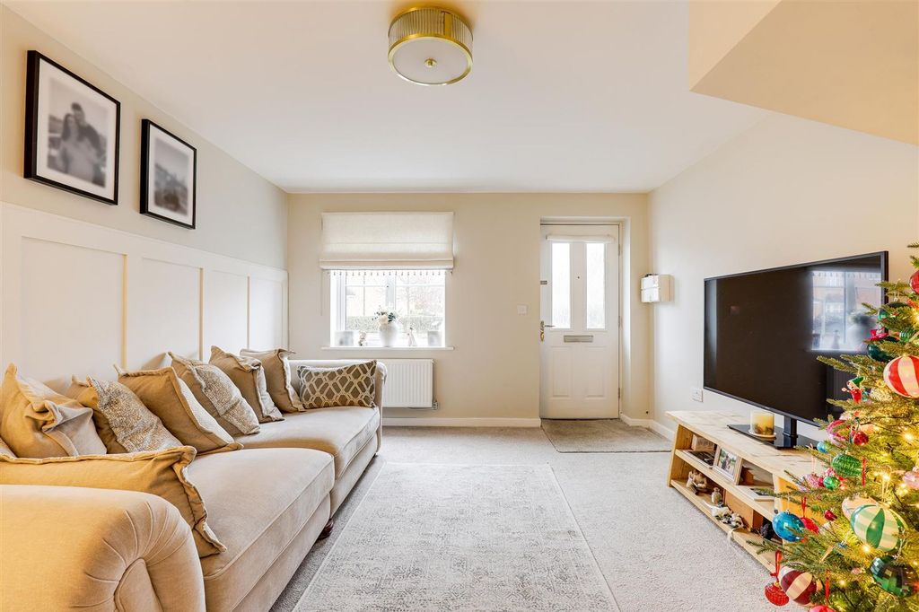 Property photo 2 of 21