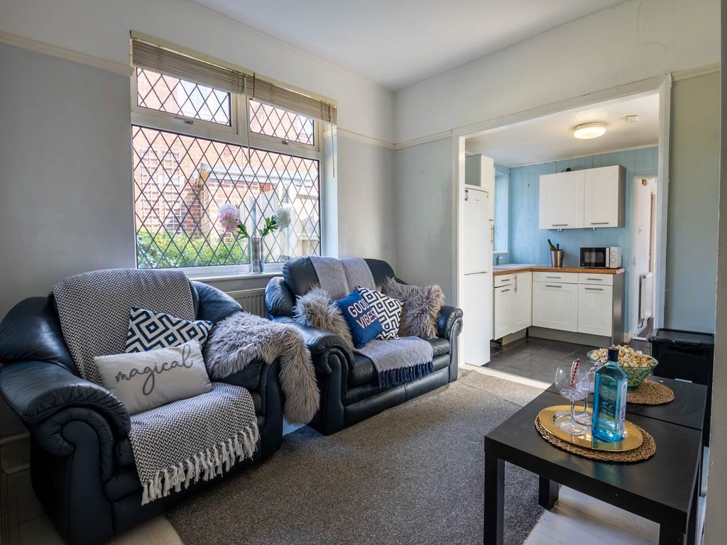 Property photo 2 of 16 63_Rough_Common_Canterbury-10