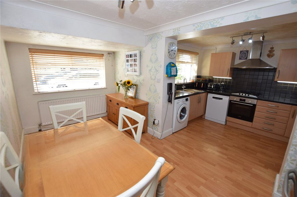 Property photo 3 of 21 Picture No. 04