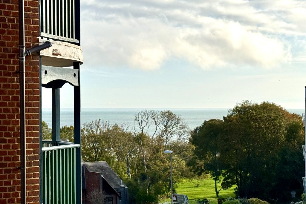 Property photo 2 of 12 Sea View