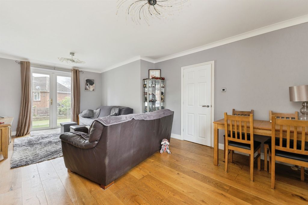 Property photo 3 of 19