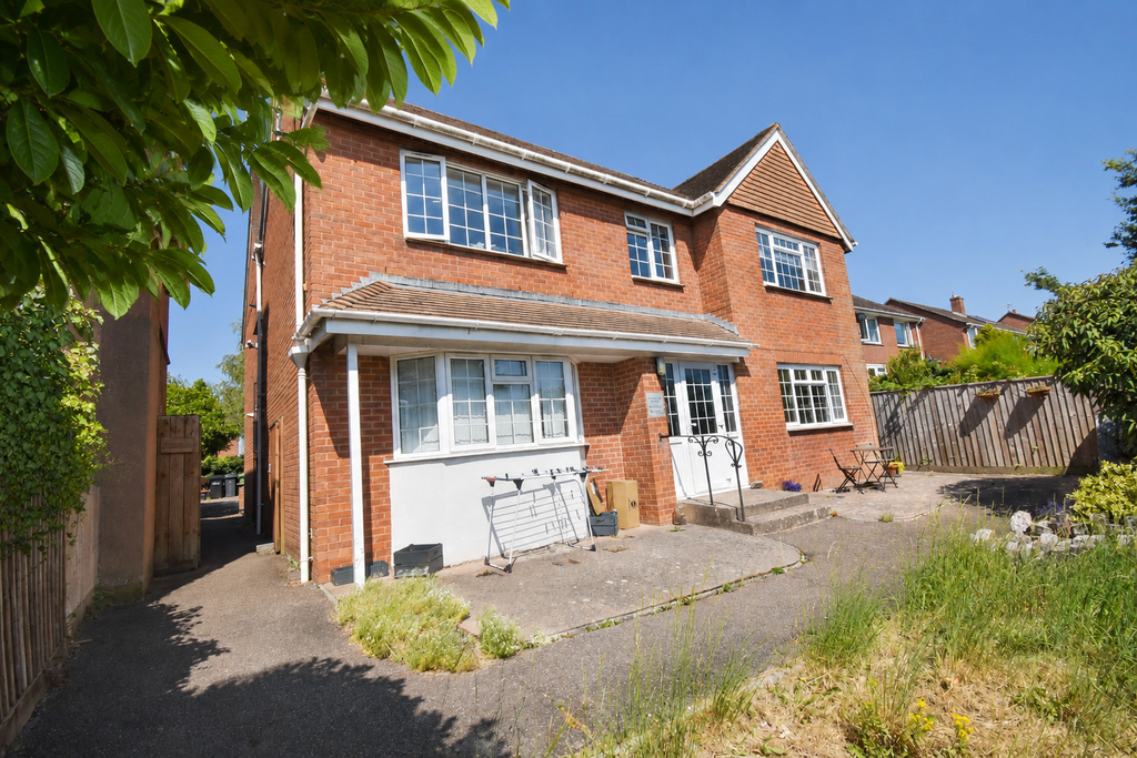 Property photo 1 of 8 11c0c0d3-9304-4269-A06B-64018B0c4542