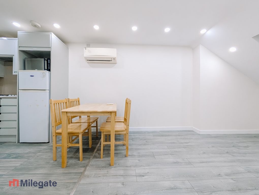 Property photo 3 of 7 Photo 3