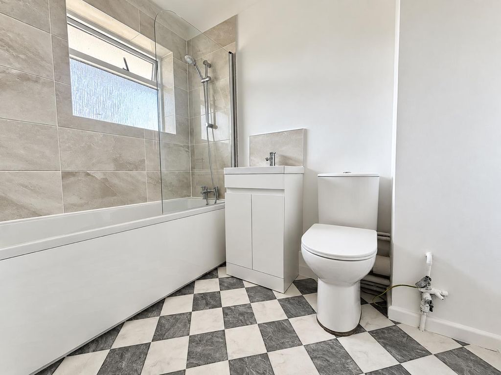 Property photo 3 of 5 DC74453F-899D-4EE4-86E9-Cb9E00C00806.Png