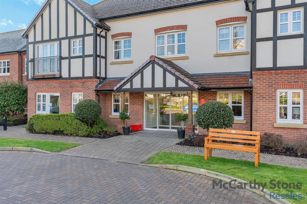 Property photo 1 of 44 8633915-Exterior10.Jpg