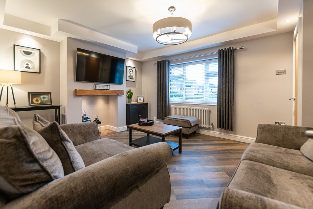 Property photo 3 of 22