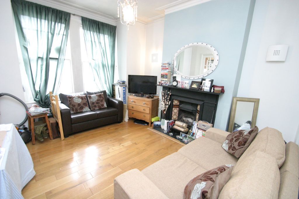 Property photo 1 of 3 Salvin Road 12B liv.