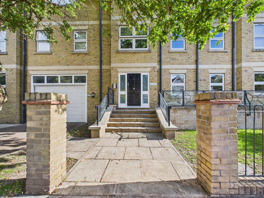 Property photo 1 of 8 Picture No. 10