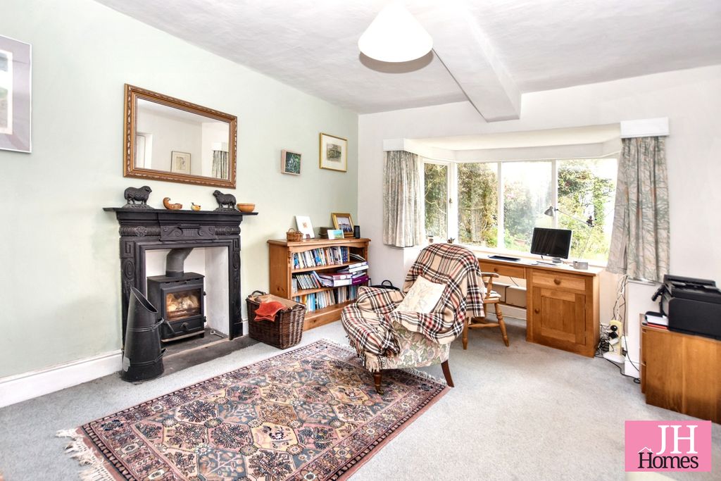 Property photo 2 of 30