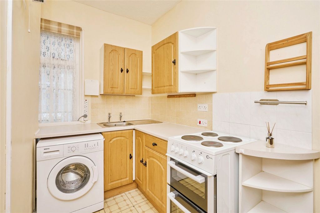 Property photo 3 of 8 Picture No. 20